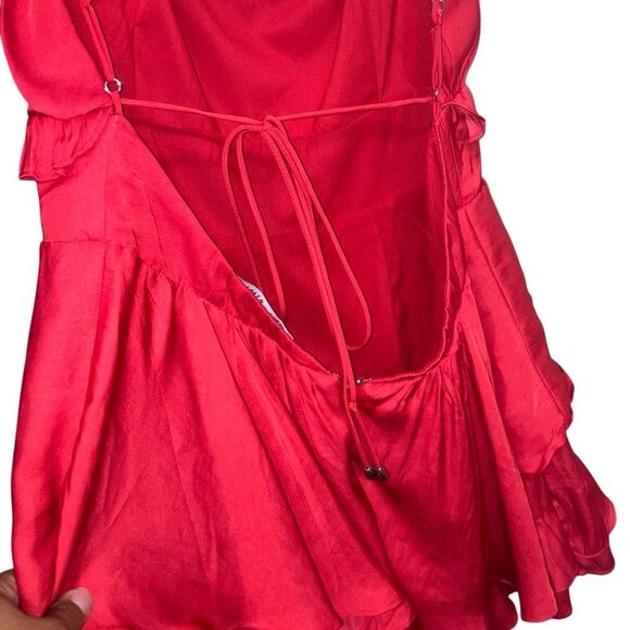 462. Saints + secret Romantic Gathered Bust Open Back Romper Red size Large - Picture 8 of 11